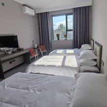 王陆英民宿(蝶湖公园店)