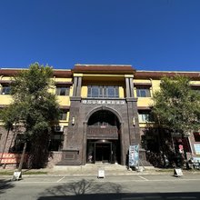 本溪绿石谷温泉假日酒店