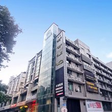 重庆雅斯顿酒店(重庆奥体中心歇台子地铁站店)