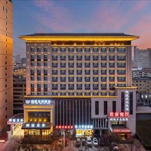 武威朗廷文华酒店(武威步行街鸠摩罗什店)