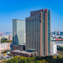 朗丽兹酒店(青岛金沙滩度假区东风大厦店)
