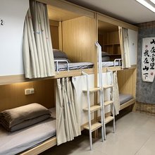 拾岄·纯女生青年旅舍(柳州马鞍山公园店)
