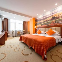 云途漫思酒店SereneGloaming Retreat(南宁火车站广西大学店)