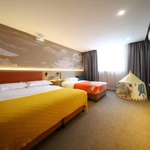 辰星·忆住酒店(开封万岁山武侠城宋都皇城旅游度假区店)