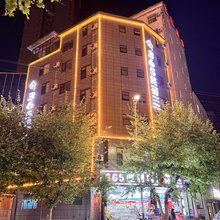 弥勒365民宿(湖泉生态园红河水乡店)