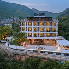 莫干山莫莫民宿(后坞换乘中心店)