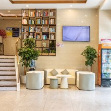格林豪泰智选酒店(上海黄兴公园地铁站店)