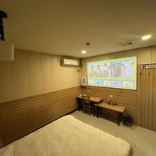 壹号电竞酒店(邢台郝桥店)