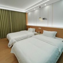 云朵山舍酒店(松潘高铁站店)