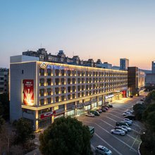 徐州富博假日酒店(南三环路地铁站矿业大学文昌校区店)