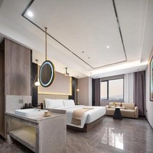 融晨酒店(长沙五一广场IFS国金中心店)