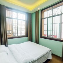 鑫煌宾馆(铜仁火车站店)