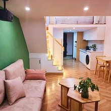栀夏·轻奢Loft影音公寓(青山湖万达李巷地铁站店)