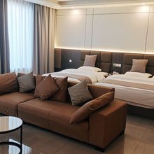 籍田骏捷酒店