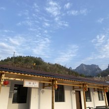 颖茉民宿(天门山店)