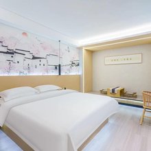 那蓝听海酒店(日照火车站南出站口店)