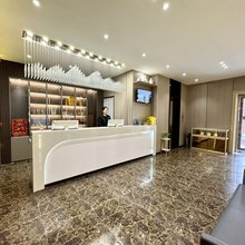 金意华景商务酒店(长春东岭南街刘老根大舞台店)