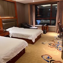 玛曲赞布岭大酒店