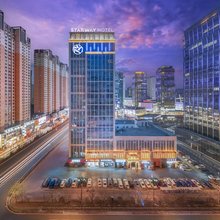 星程酒店(西宁海湖万达广场店)