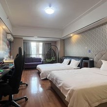 光影电竞公寓(椒江万达店)