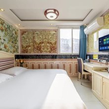 客好多精品连锁酒店(南京迈皋桥地铁站店)