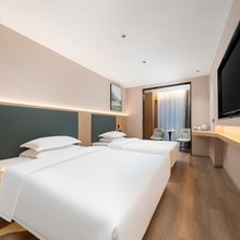 华睿云酒店(济南华山风景区店)