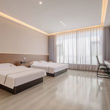 知喜林里民宿(养马岛店)