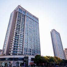 桔子酒店(上海虹口足球场地铁站店)