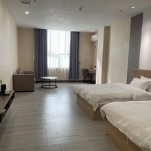 莱悦假日酒店(化州永盛时代广场店)