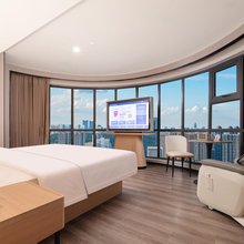 如家精选PLUS(海口友谊阳光城万绿园店)