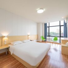 7天连锁酒店(太仓上海东路万达广场店)