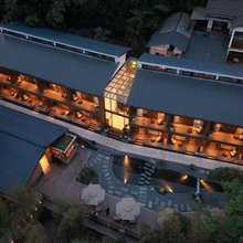 天台山萤里轻奢私汤美宿