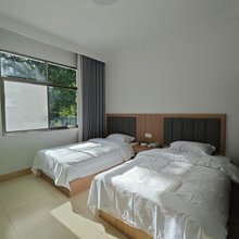 溪畔小院民宿