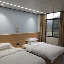 英德傍山民宿(英西峰林走廊店)