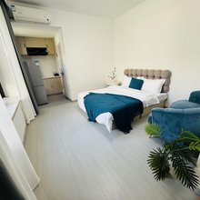 云涧居民宿(大连北站体育中心店)