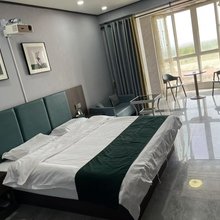 咸阳北岸温泉民宿 (杨凌网球中心店)