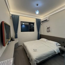 风铃雅阁民宿(开封万岁山武侠城清明上河园店)
