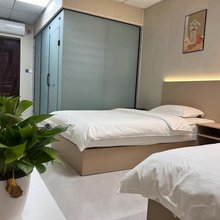 巨烨民宿(开封火车站店)