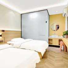 青桔CITY民宿(喀什万达广场店)
