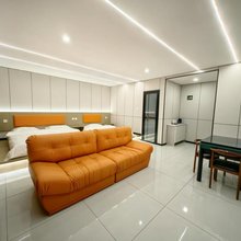乾苑逸居民宿(乌兰布统景区店)