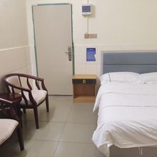 鸿运公寓(深圳国际会展中心和一新村店)