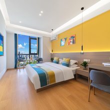 百悦明心Loft公寓(成都龙泉经济港川师大店)