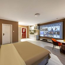 艾·旅Ai  Lu  Guesthouse智能影音民宿(烟台高铁芝罘站店)