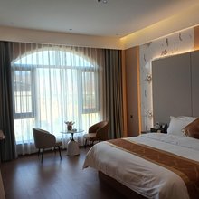 永胜金沙江大酒店