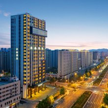 威海高铁站韩乐坊桔子水晶酒店