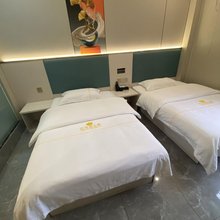 广州红苹果轻奢公寓(琶洲会展大塘地铁站店)