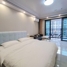 雅舍轻享公寓(开平东汇城店)