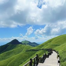 金顶观景星空帐篷营地