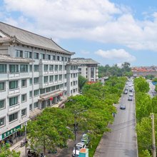 程艾影民宿(清明上河园店)