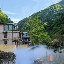 龙盘丫溪语民宿